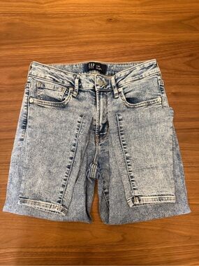 GAP Washed Light Blue Skinny - 6